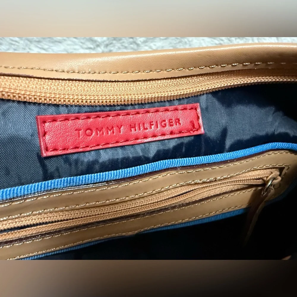 Tommy Hilfiger Navy Floral Shoulder Bag - Picture 8 of 13